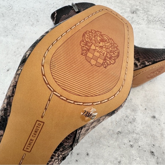 VINCE CAMUTO Dannia Bootie 7.5 Mauve Multi Tricolor Snake Leather Block Heel New - Picture 11 of 13